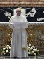 Papieskie orędzie „Urbi et orbi”: zmartwychwstanie Ukrzyżowanego daje nadzieję tym, którzy cierpią