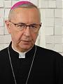 Przewodniczący Episkopatu: Zatrzymajmy się w codziennym biegu, by modlić się za zmarłych